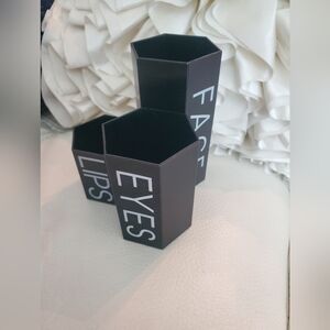 Black Makeup Brush Organizer